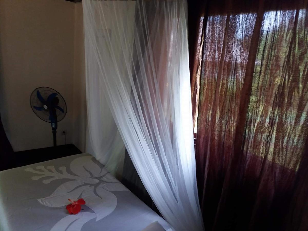 Pension Hibiscus Tahaa Uturoa Exterior foto